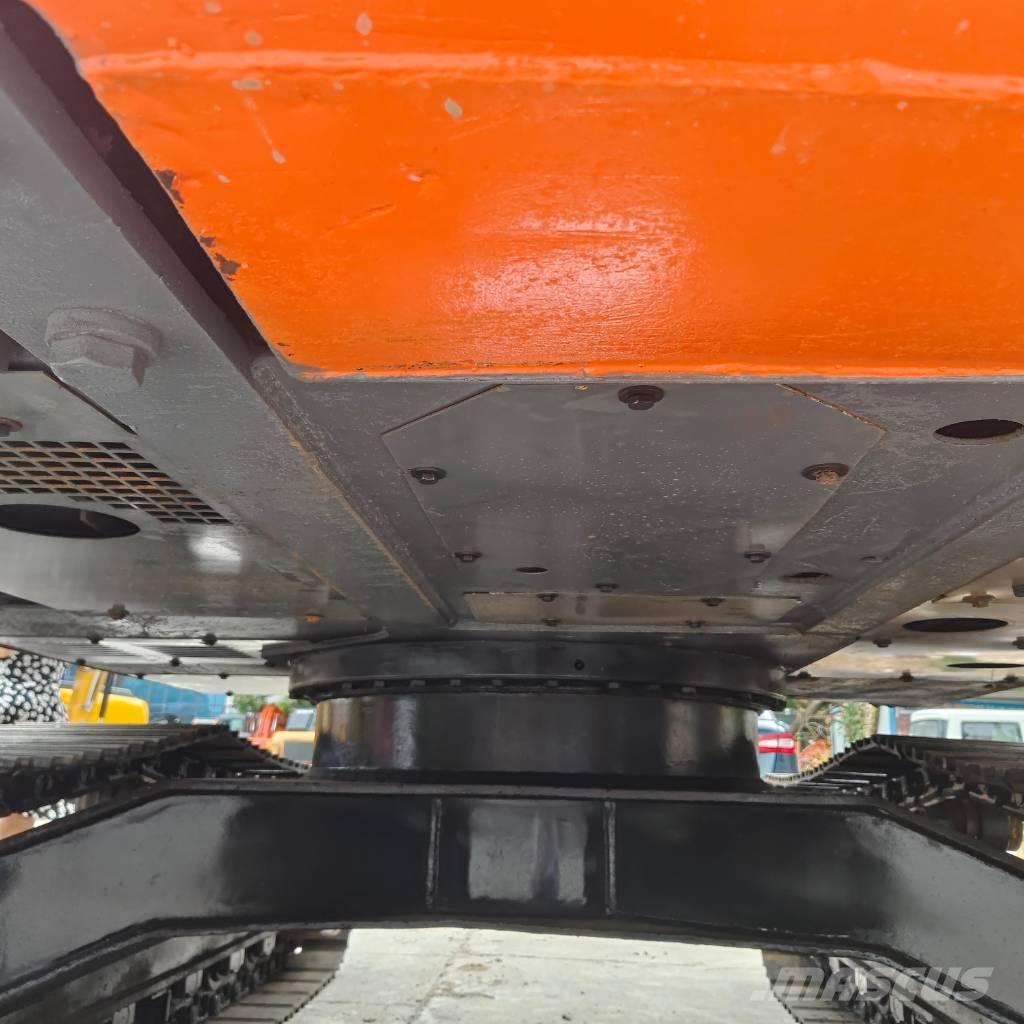 Hitachi ZX 120 Rupsgraafmachines