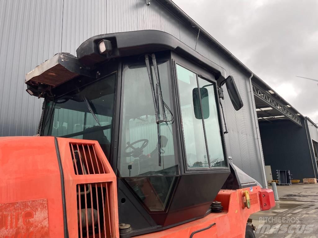Dynapac CP224 Bandenwalsen
