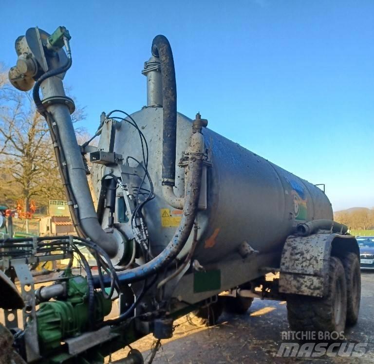 Mauguin ELBR 12500 Drijfmesttanks