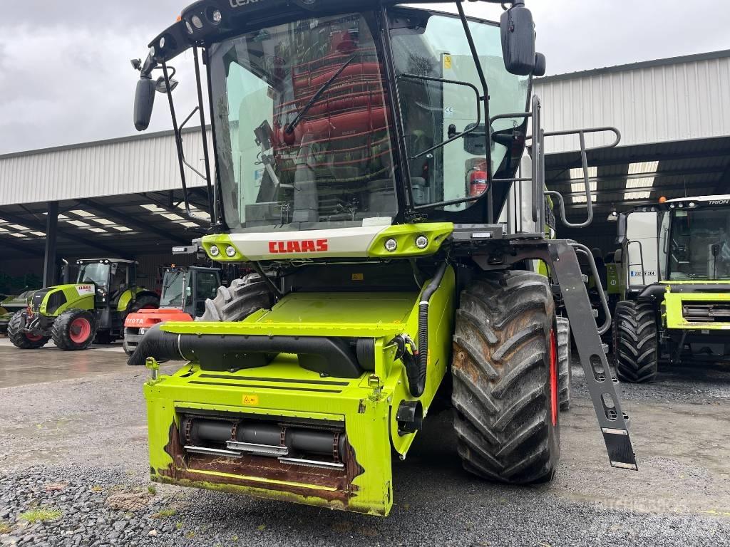 CLAAS Lexion 5400 Maaidorsmachines