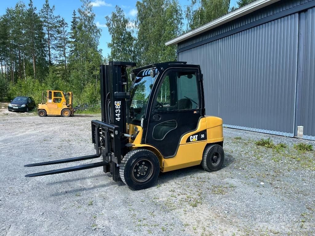 CAT DP 30 N Diesel heftrucks