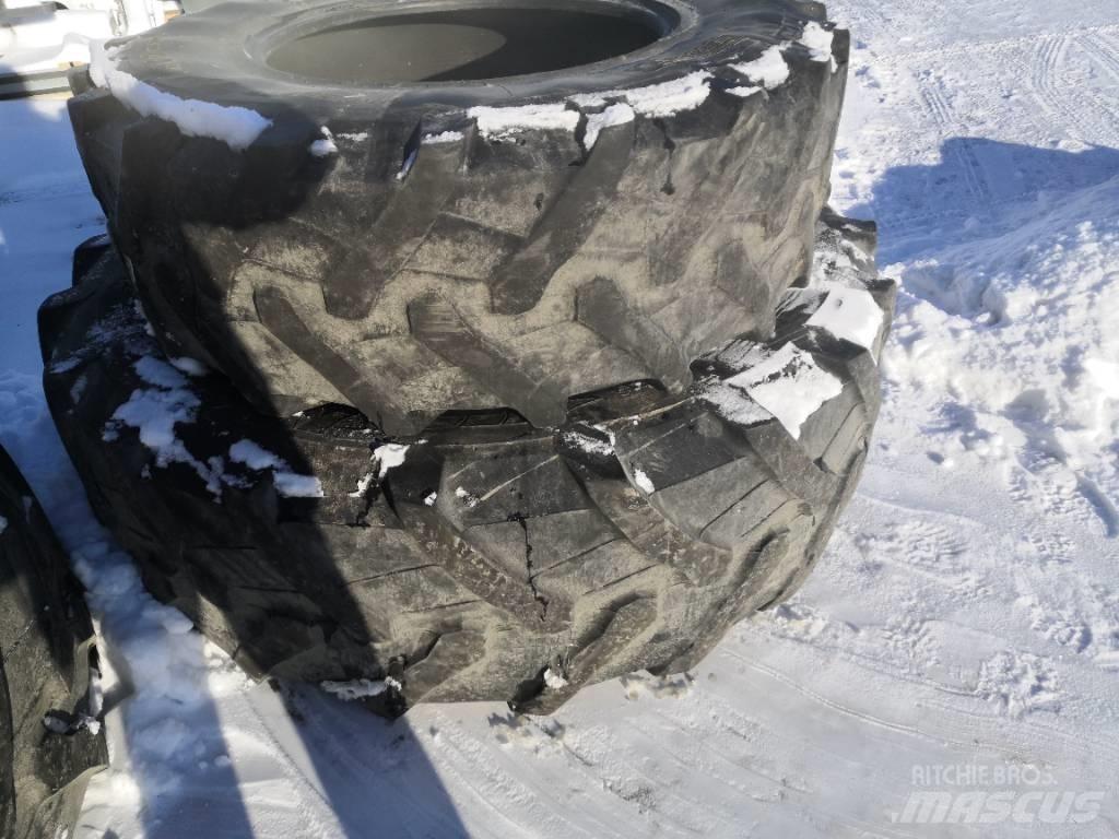 Pirelli 420/85R28 Banden, wielen en velgen
