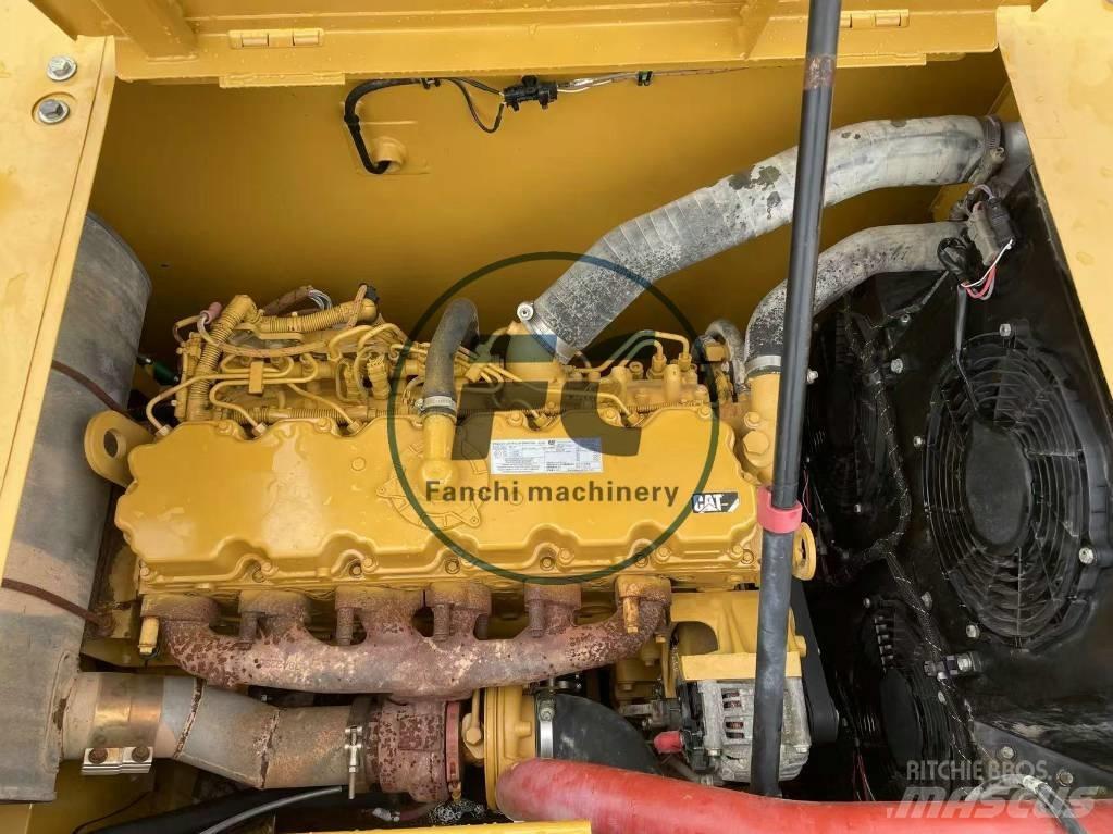 CAT 320 Rupsgraafmachines