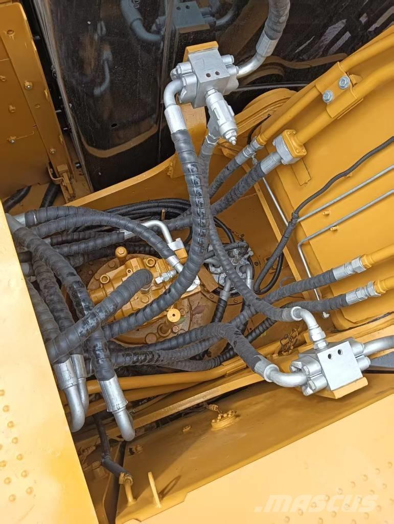 CAT 320 D Rupsgraafmachines