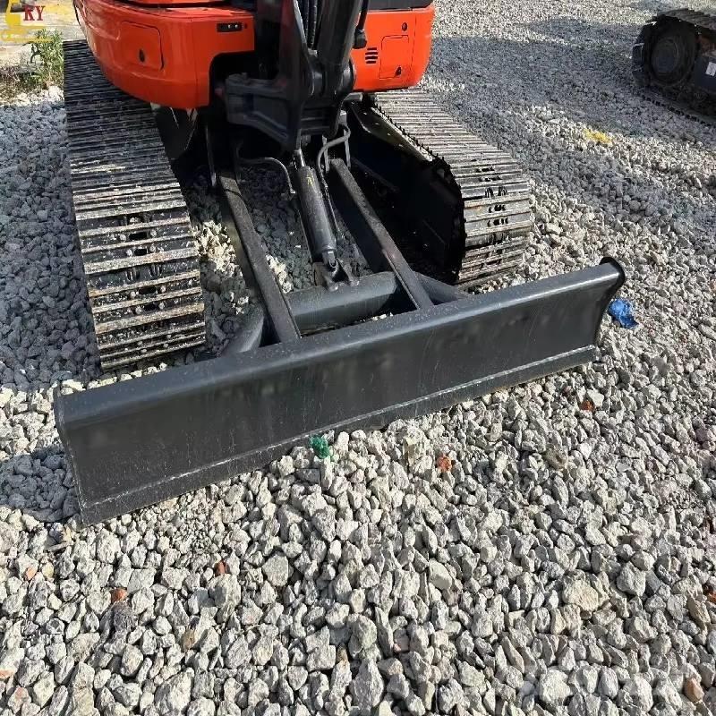 Kubota 163 Rupsgraafmachines