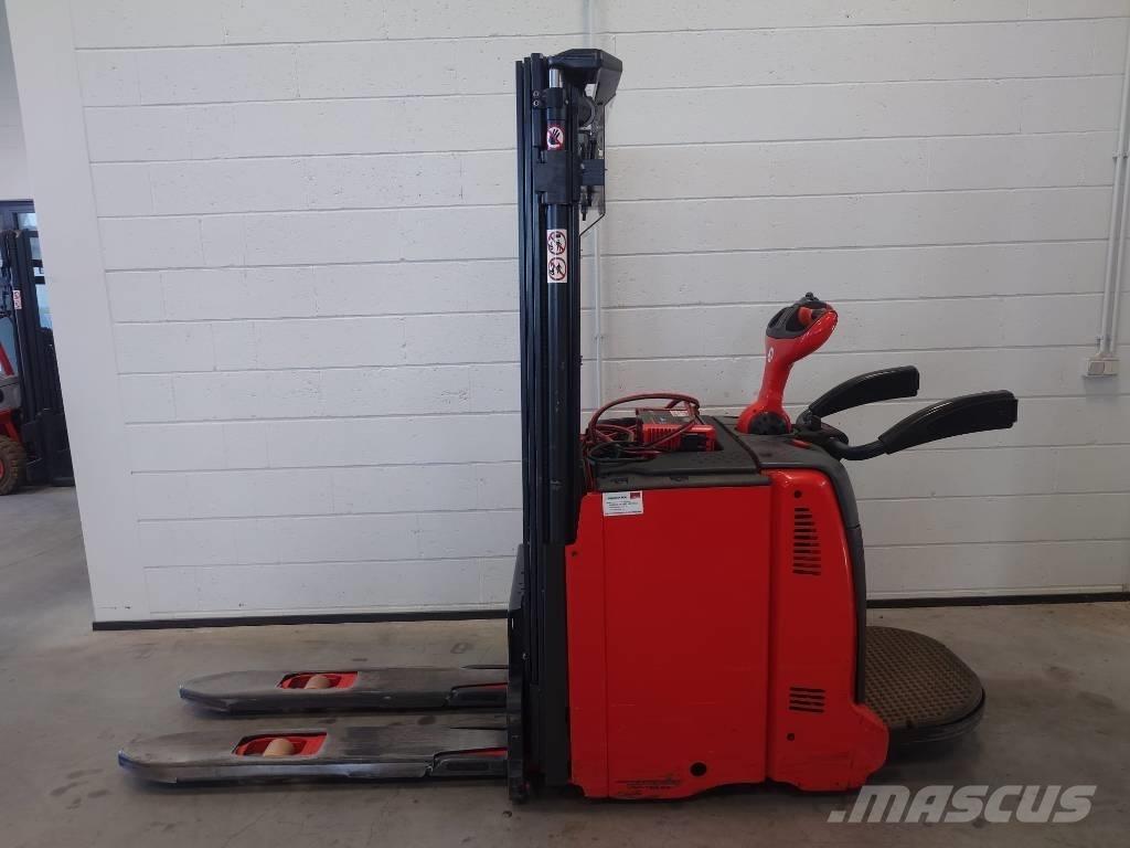 Linde L12AP/133 Zelfrijdende stapelaars