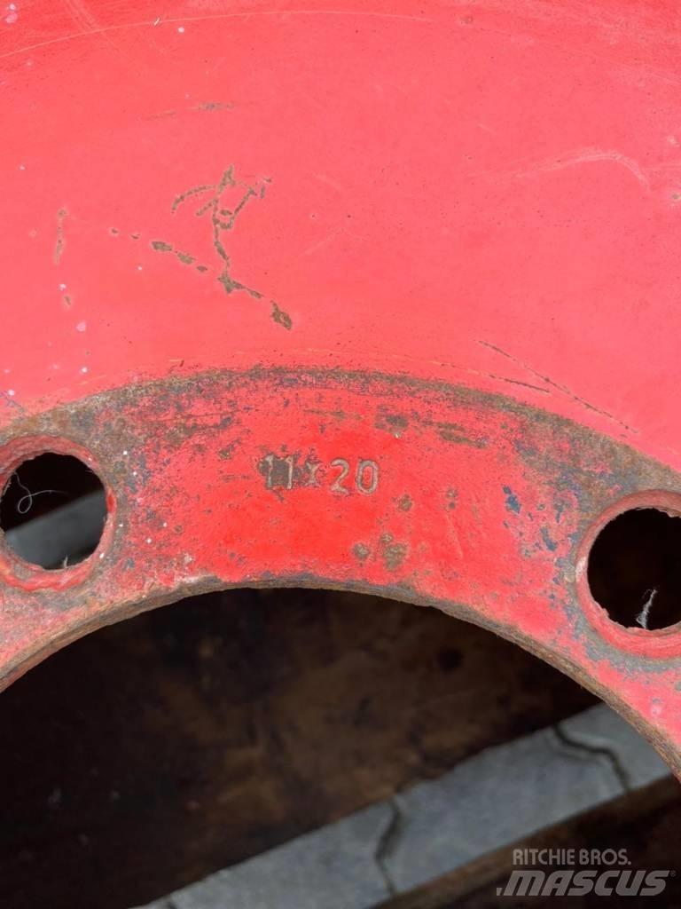 Fendt RIMS 11X20 Banden, wielen en velgen