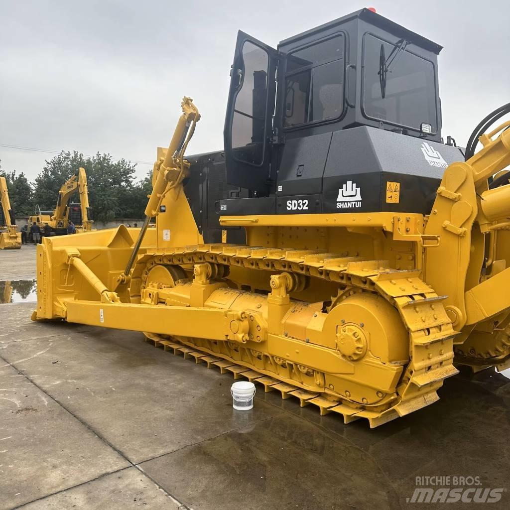 Shantui SD32 Rupsdozers