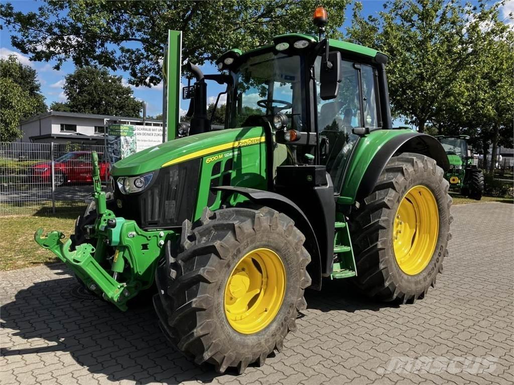 John Deere 6100M Tractoren