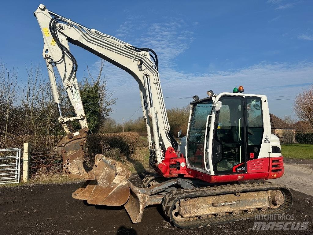 Takeuchi TB 290 Midigraafmachines 7t - 12t