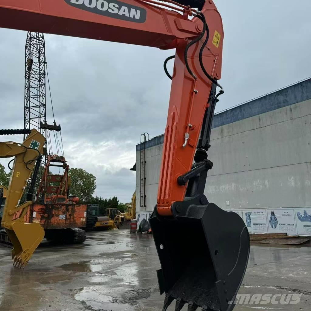 Doosan DX 225 LC Rupsgraafmachines