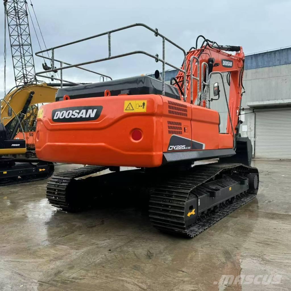 Doosan DX 225 LC Rupsgraafmachines