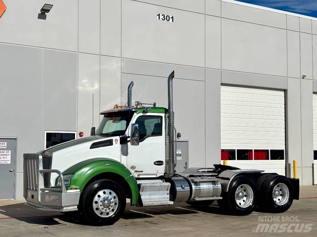 Kenworth T880 Trekkers