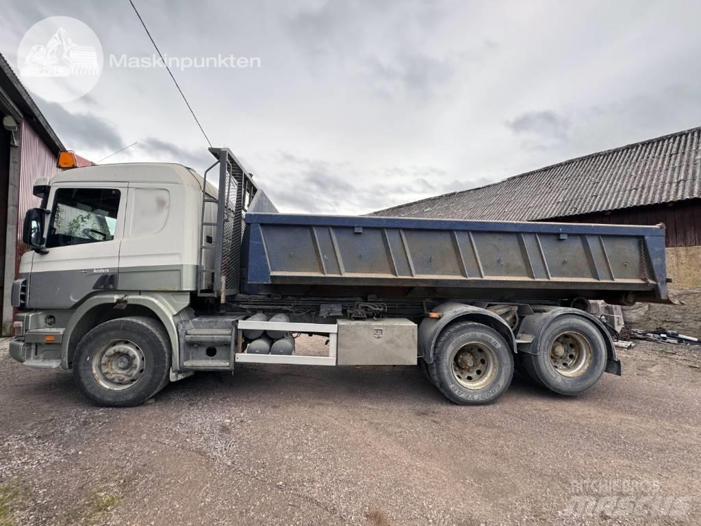 Scania P 124-360 Vrachtwagen met containersysteem