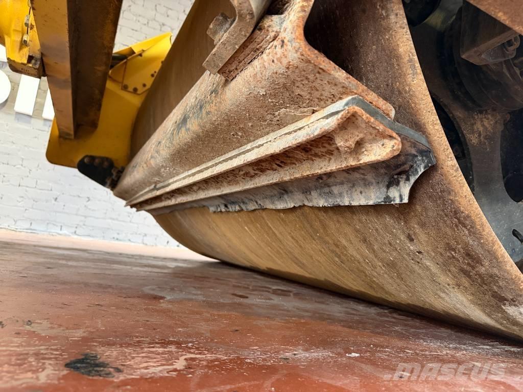 Bomag BW 211 D-4 Trilrolwalsen