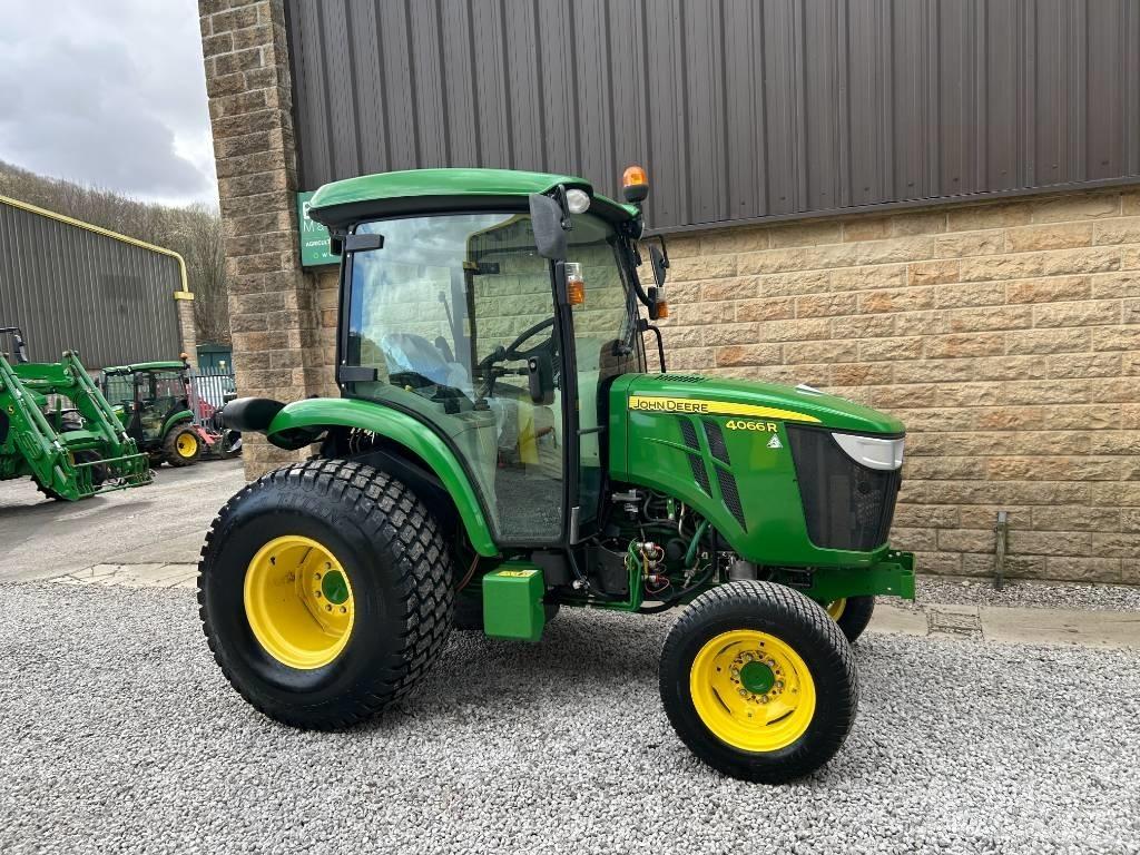 John Deere 4066R Tractoren