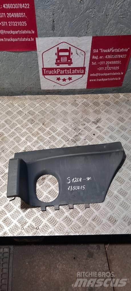 Scania 94 D.   1390075 Cabine en interieur