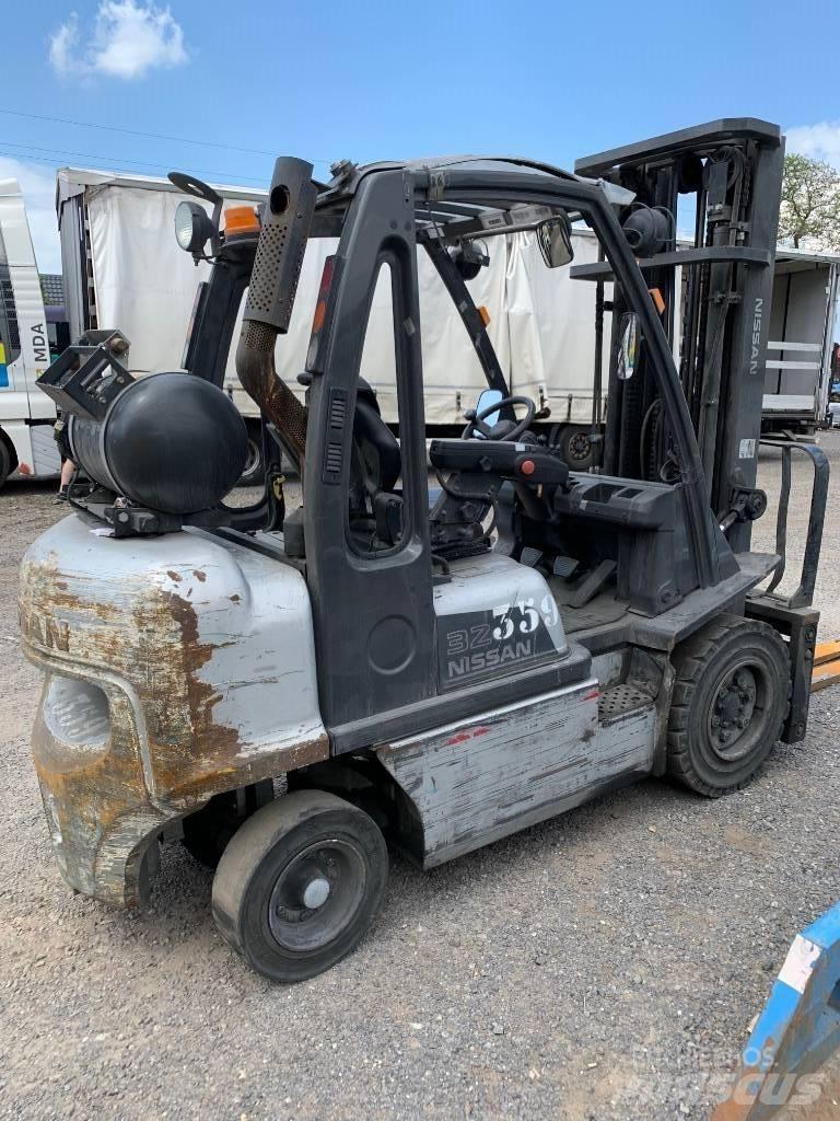 Nissan UG1D2A32LQ LPG heftrucks