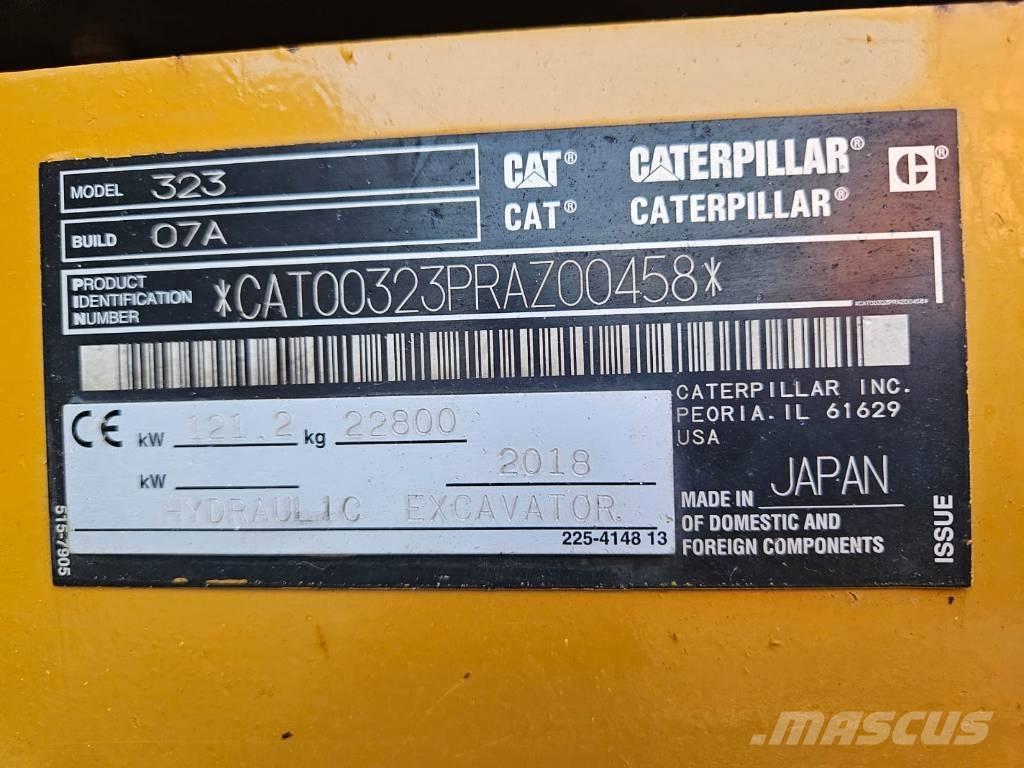 CAT 323 Rupsgraafmachines