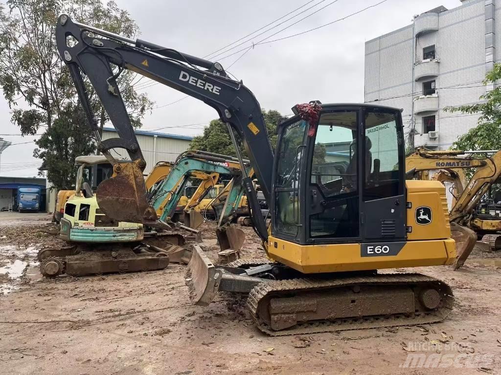 John Deere E60 Minigraafmachines < 7t