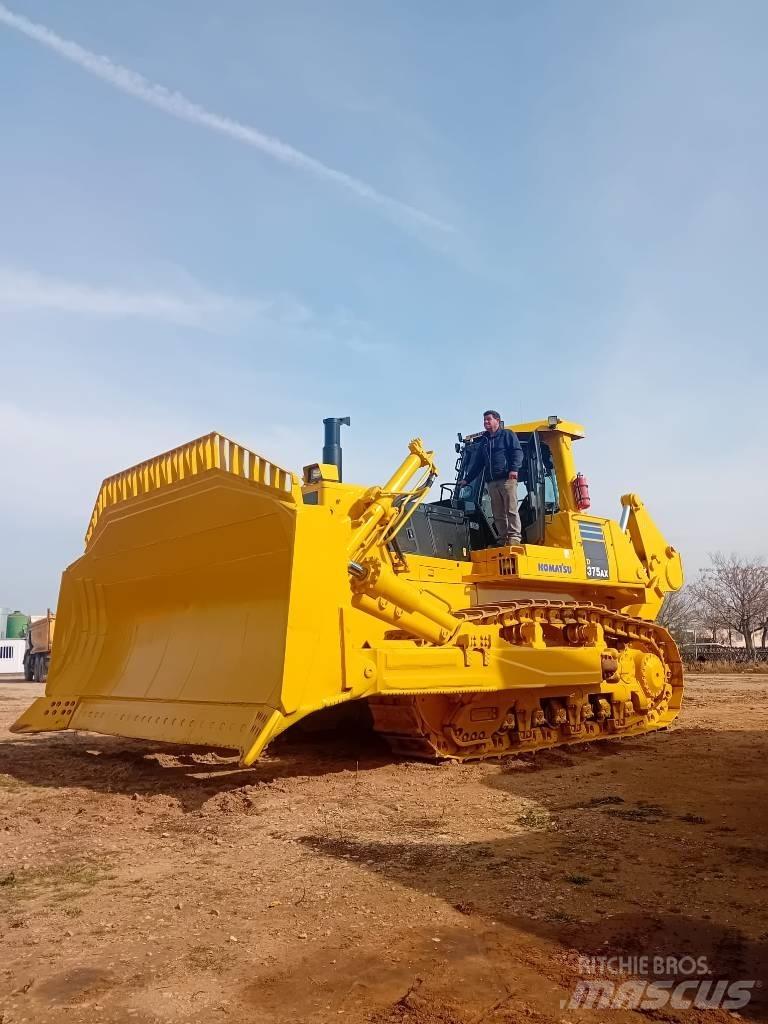 Komatsu D375AX Rupsdozers
