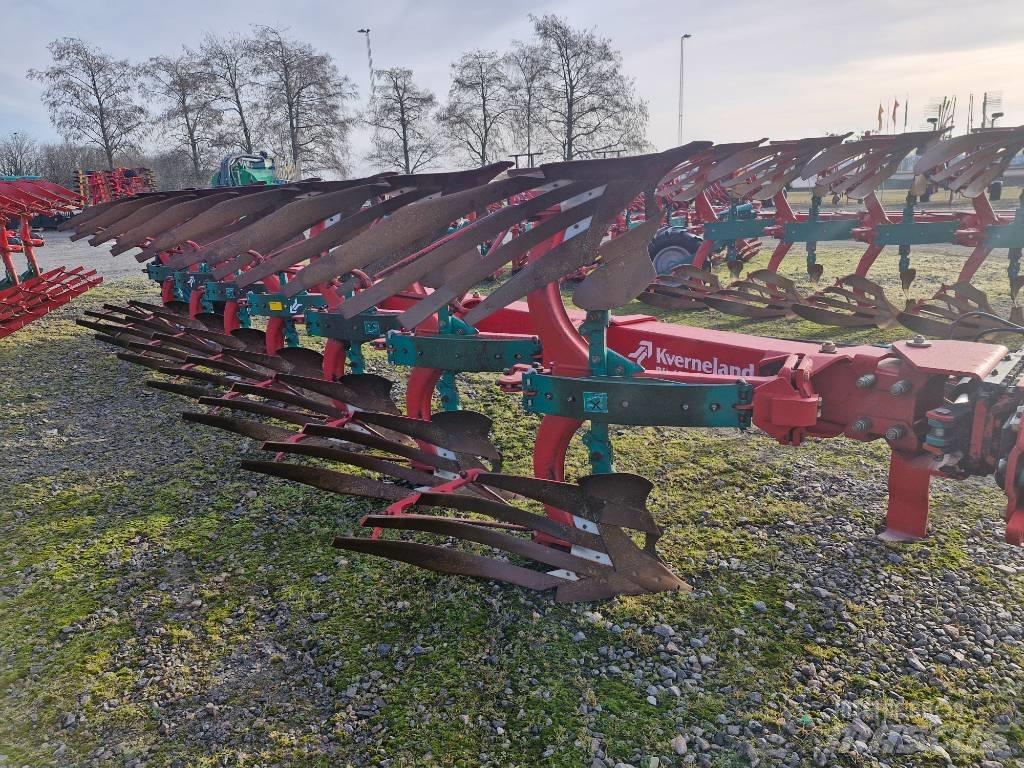 Kverneland PB100 Wentelploegen