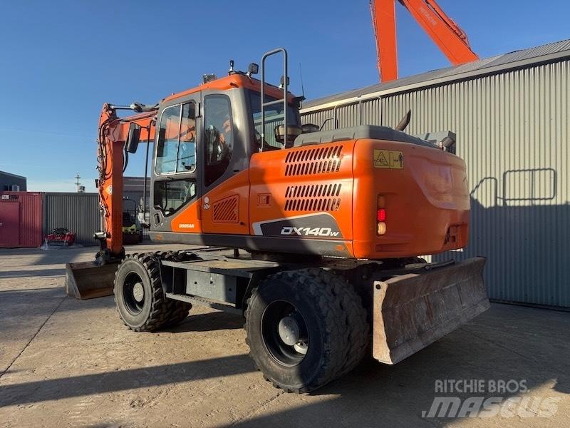 Doosan DX 140 W-5 Wielgraafmachines