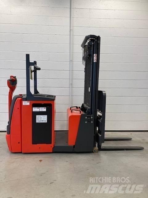 Linde L12AC/1171-01 Stapelaar meeloop