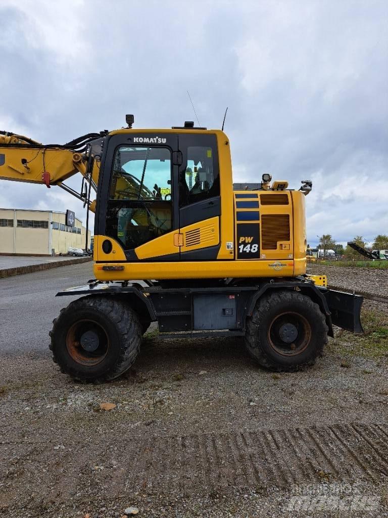 Komatsu PW148-11 Wielgraafmachines