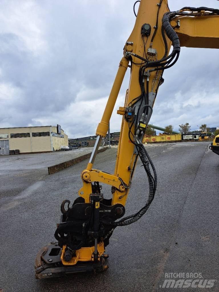 Komatsu PW148-11 Wielgraafmachines