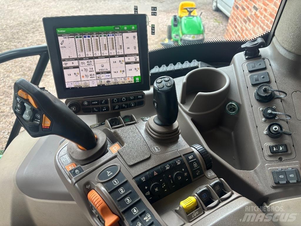 John Deere 6130 R Tractoren