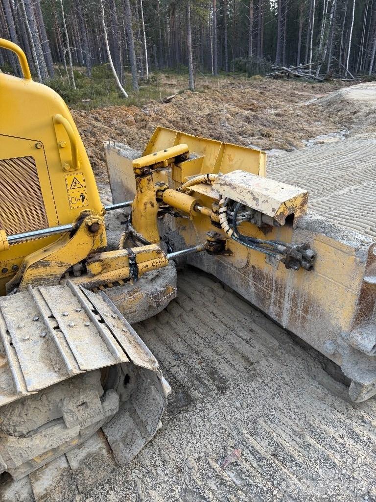Komatsu D 37 PX-23 Rupsdozers