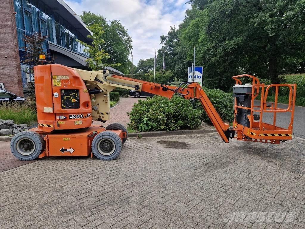 JLG E300AJP Knikarmhoogwerkers