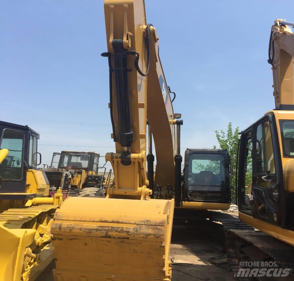 CAT 320 D Rupsgraafmachines