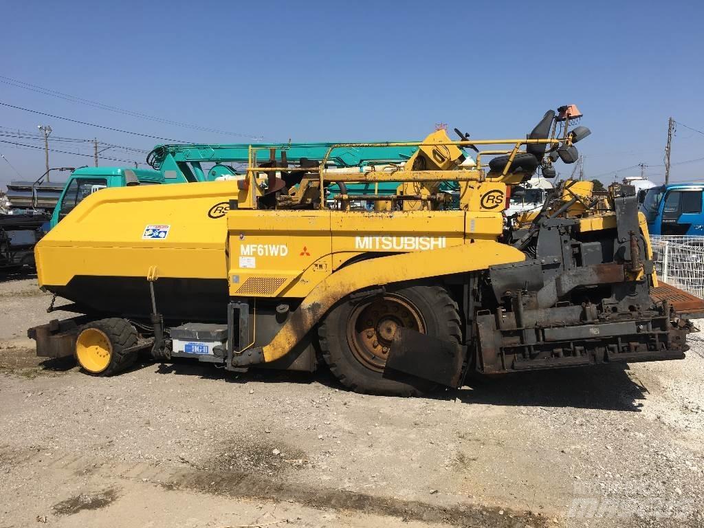 Mitsubishi MF61WD Asfaltafwerkmachines