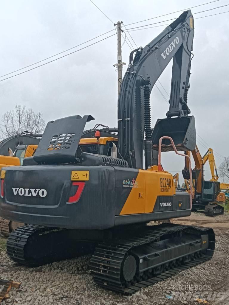 Volvo EC 240 Rupsgraafmachines