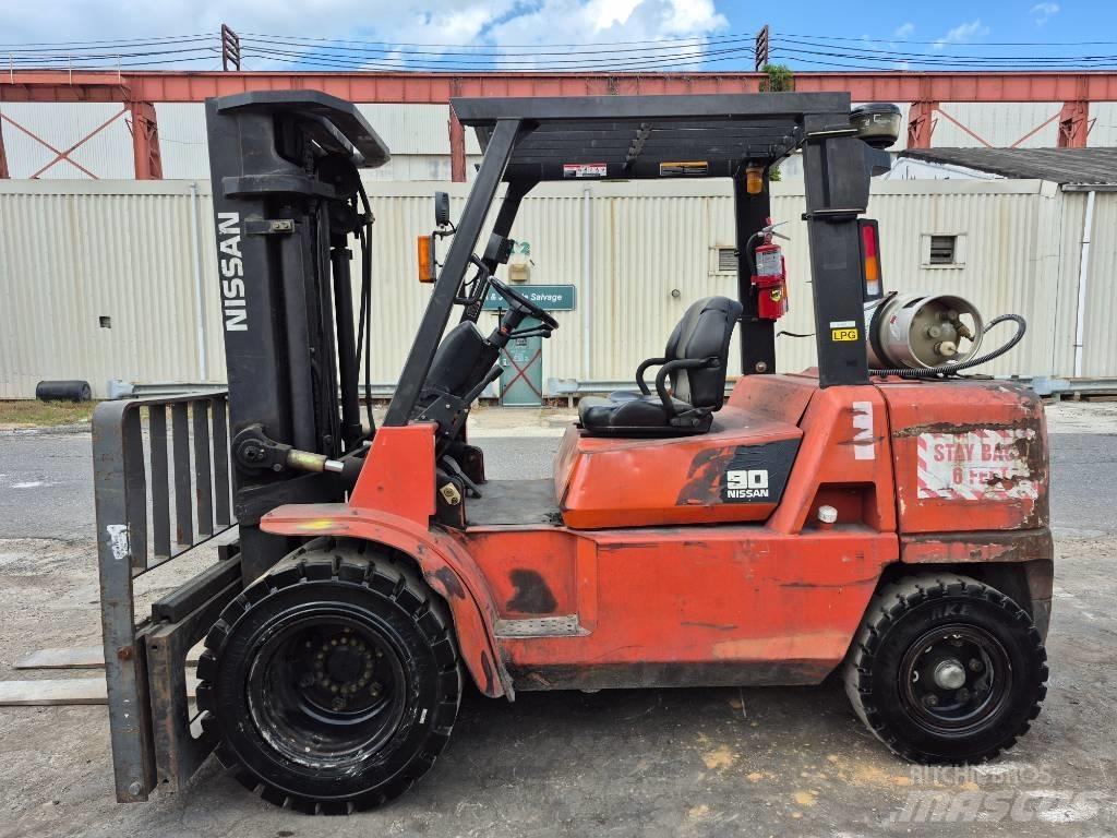 Nissan F04 B 40 H Heftrucks overige