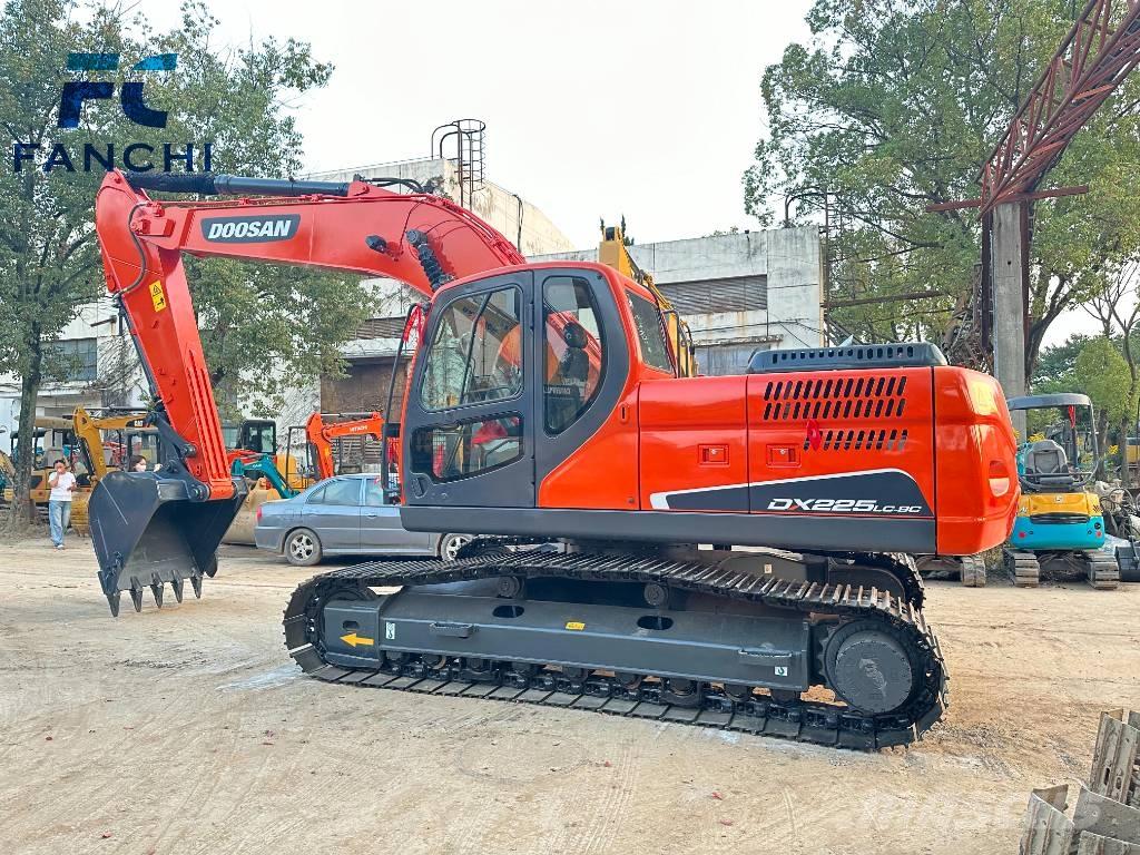 Doosan DX 225 LC Rupsgraafmachines