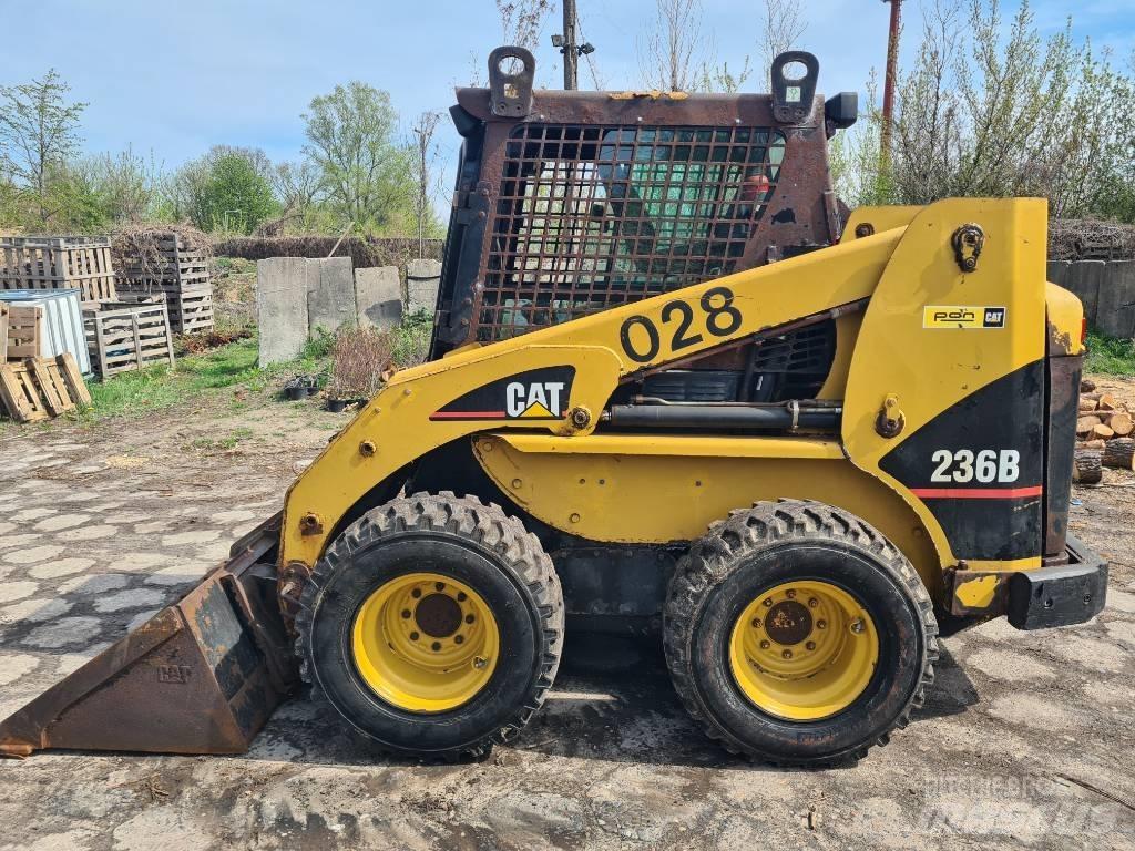 CAT 236 B Miniladers