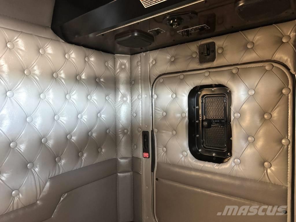Kenworth T800 Trekkers