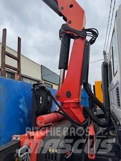Iveco Trakker 310 Vlakke laadvloer met kraan