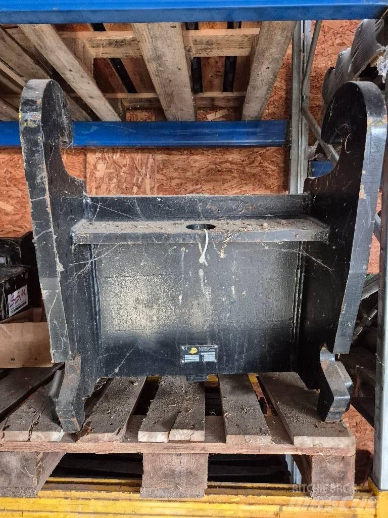 CAT CW 40 Wegopbrekers