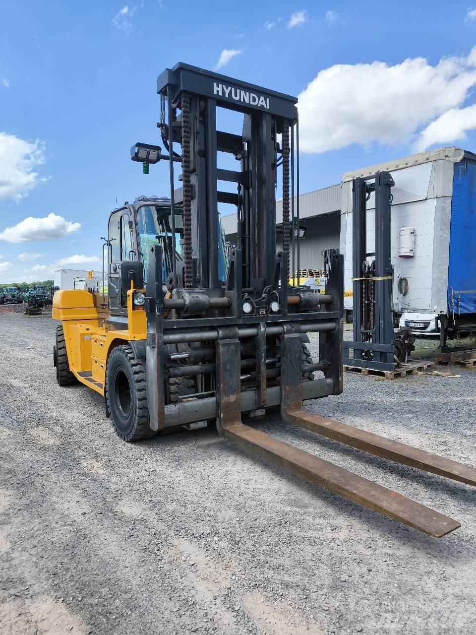 Hyundai 160D-9L Meeneemheftrucks