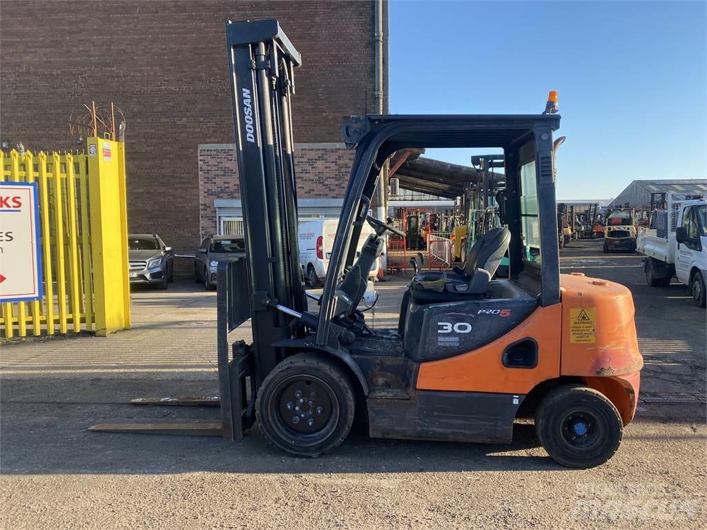 Doosan D30S-5 Diesel heftrucks
