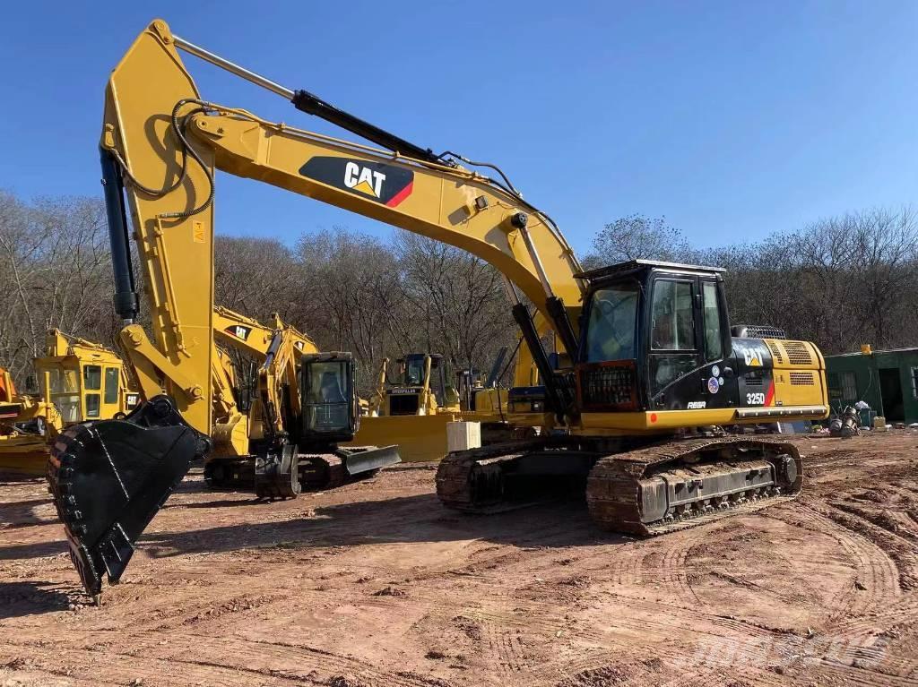 CAT 325 D Rupsgraafmachines