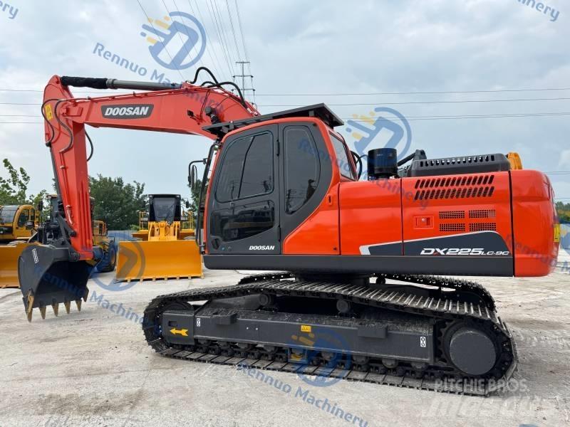 Doosan DX 225 LC-9C Rupsgraafmachines