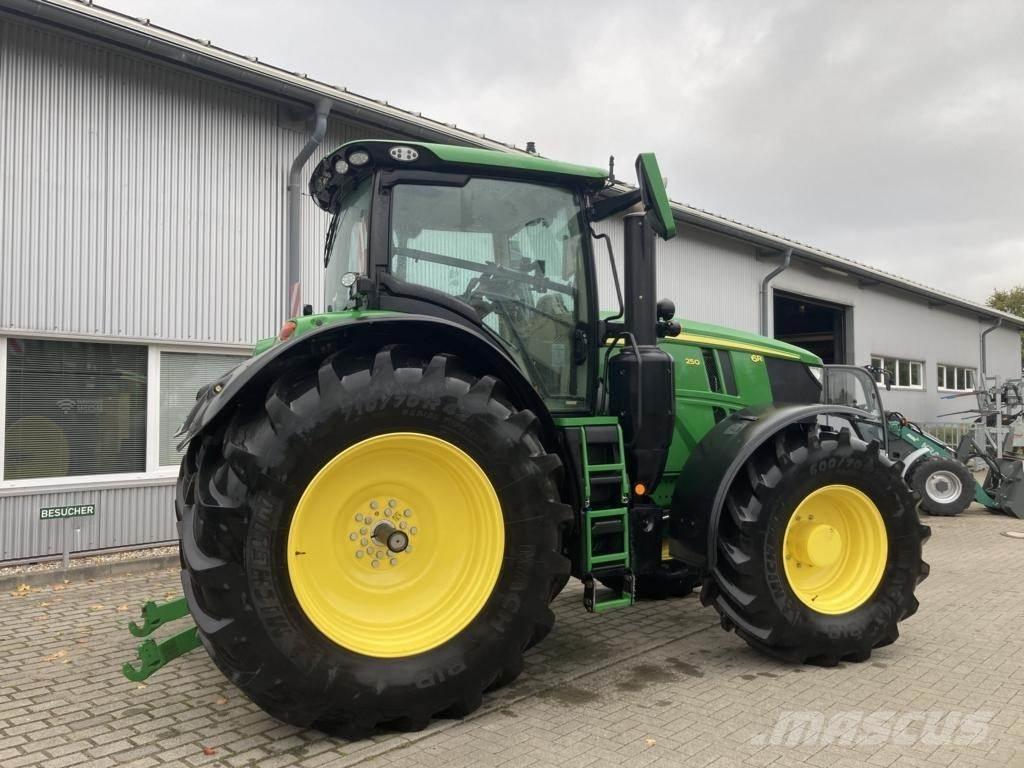 John Deere 6R250 Tractoren