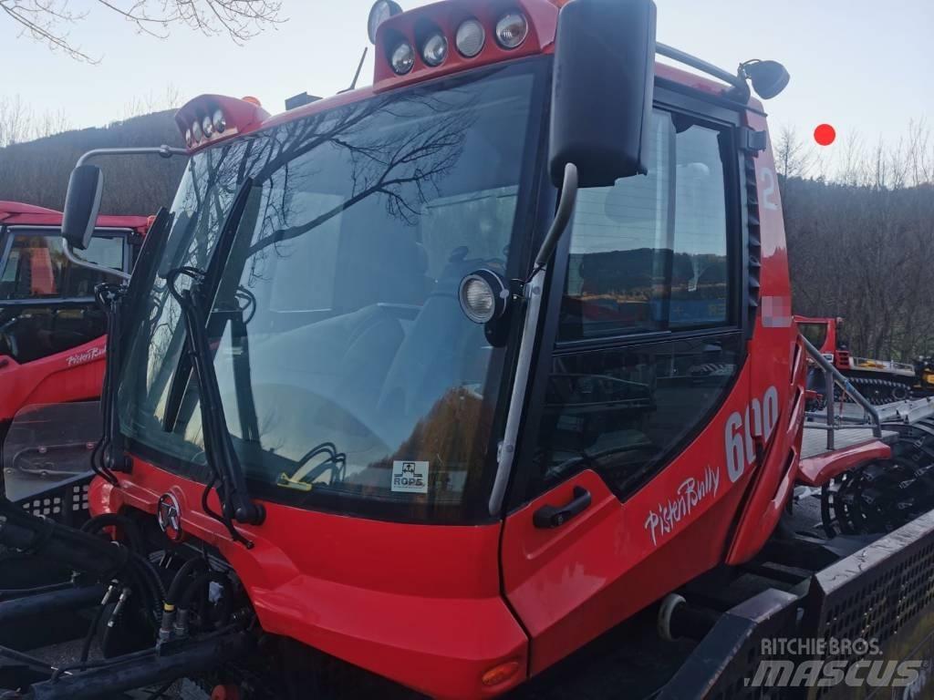 Kässbohrer PB 600 Sneeuwruimers en -schuivers