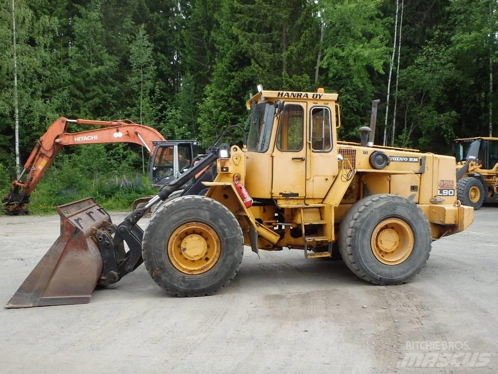 Volvo BM L 90 Wielladers