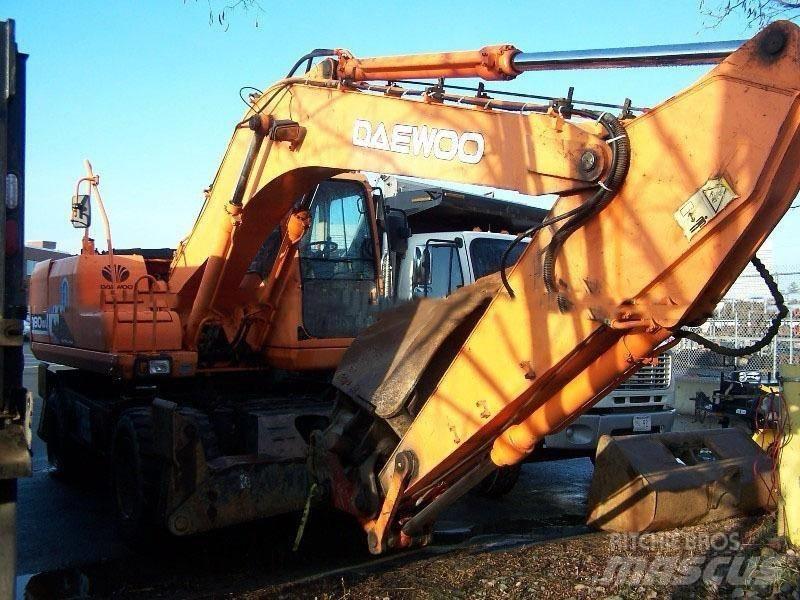 Daewoo S180W Wielgraafmachines